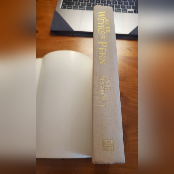 Anne McCaffrey All the Weyes of Pern , vintage book, 1991 fiction - Picture 5 of 15